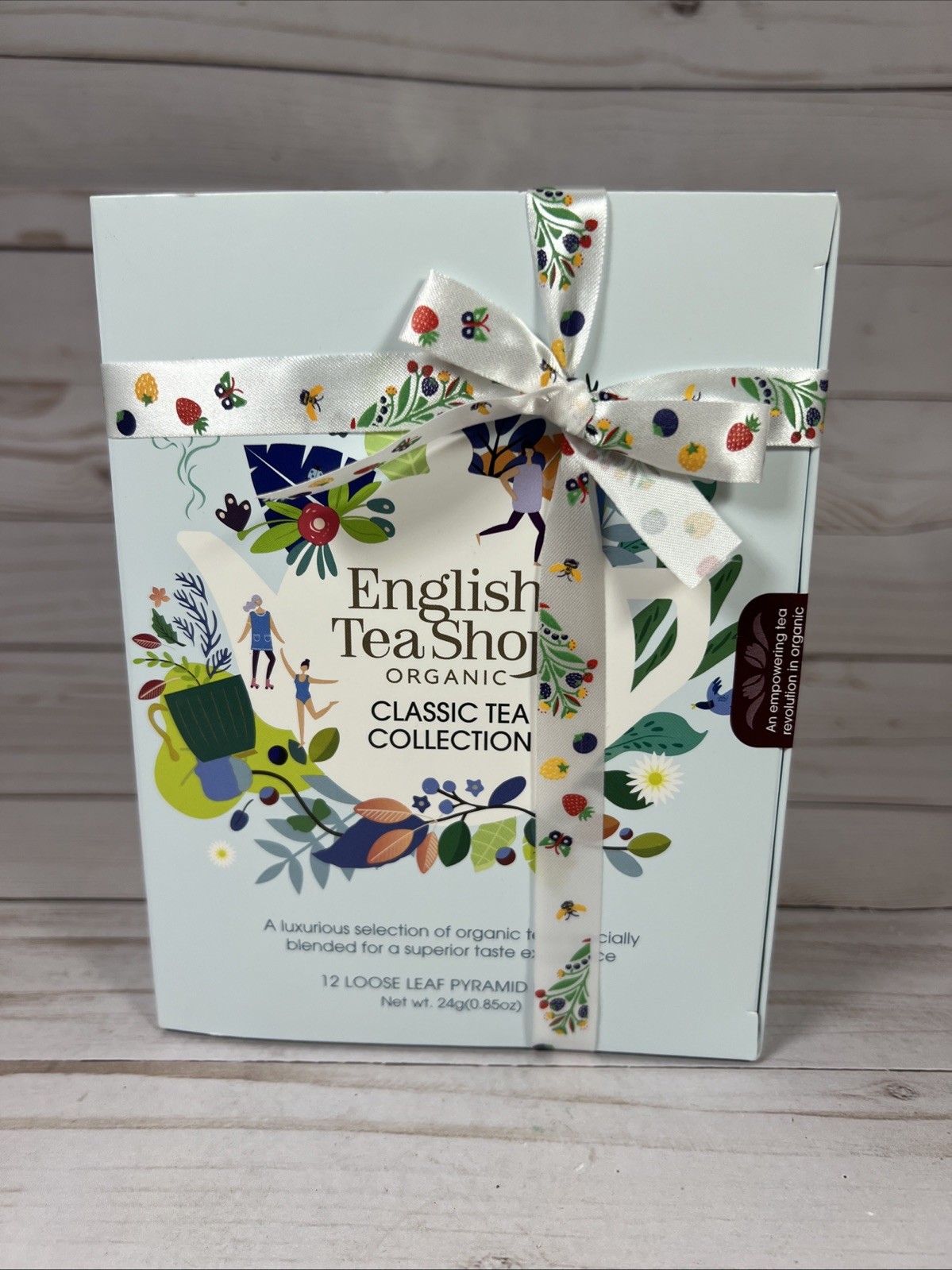 English Tea Shop Organic Classic Tea Collection 12 Loose Leaf Pyramid Bags 7/28