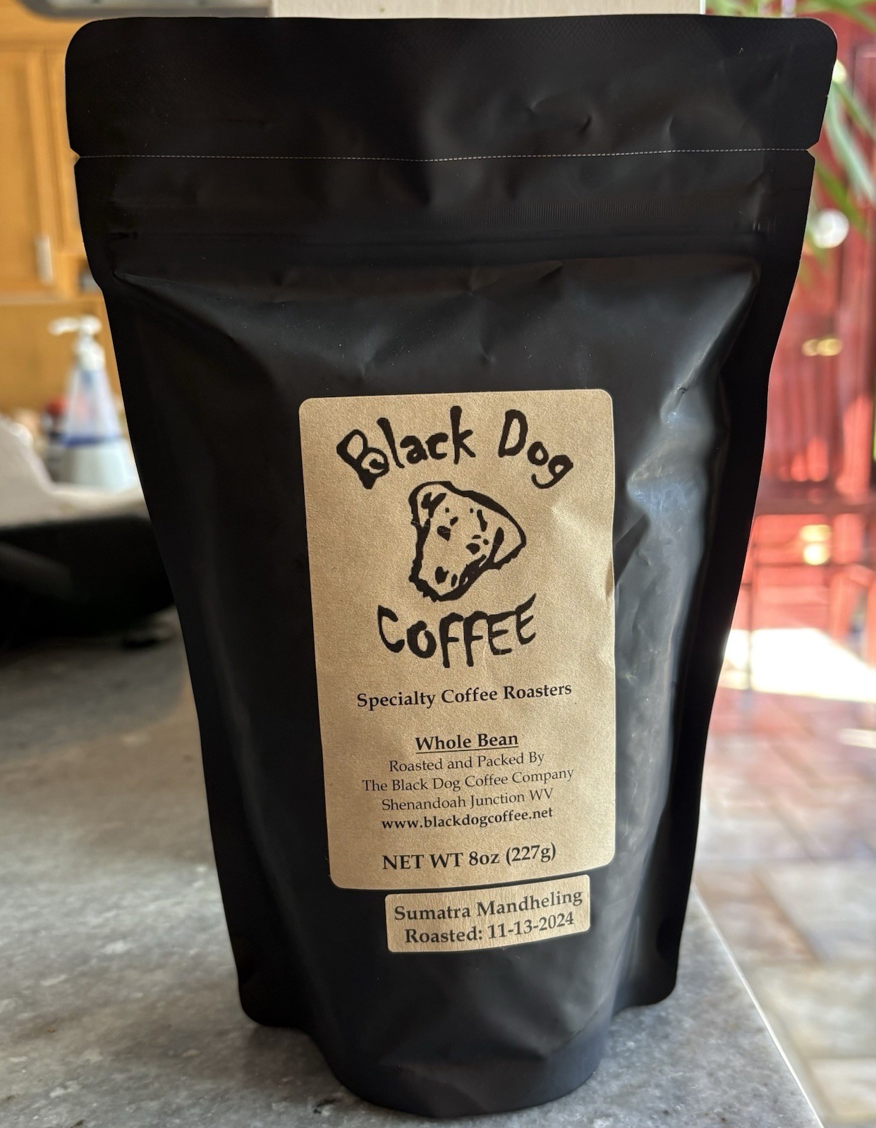 Black Dog Whole Bean Sumatra Mandheling Blend. 8oz, 227g. New, Sealed.