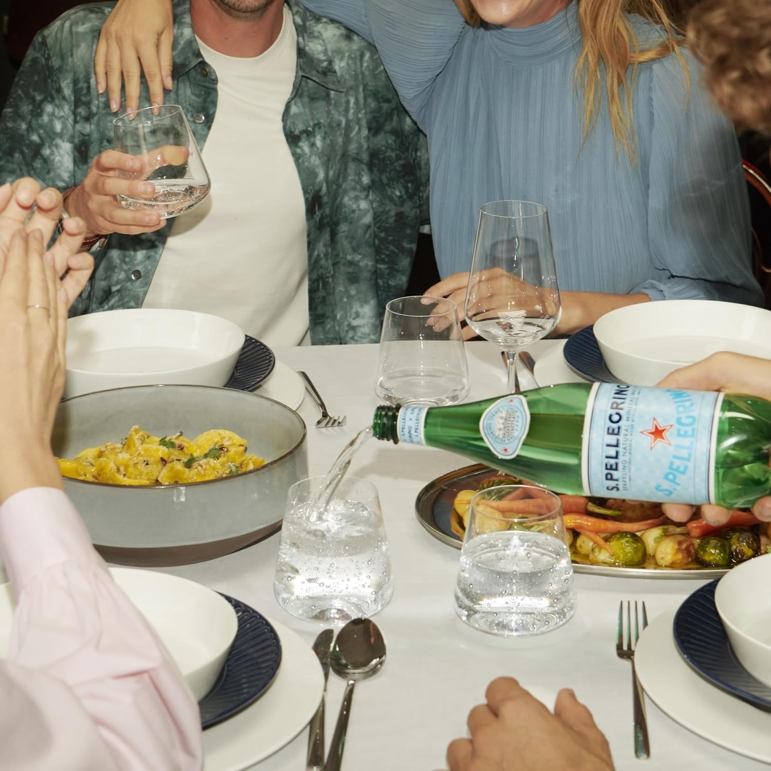 Unflavored Sparkling Mineral Water – Pack of 12 Plastic Bottles 33.8 Fl Oz