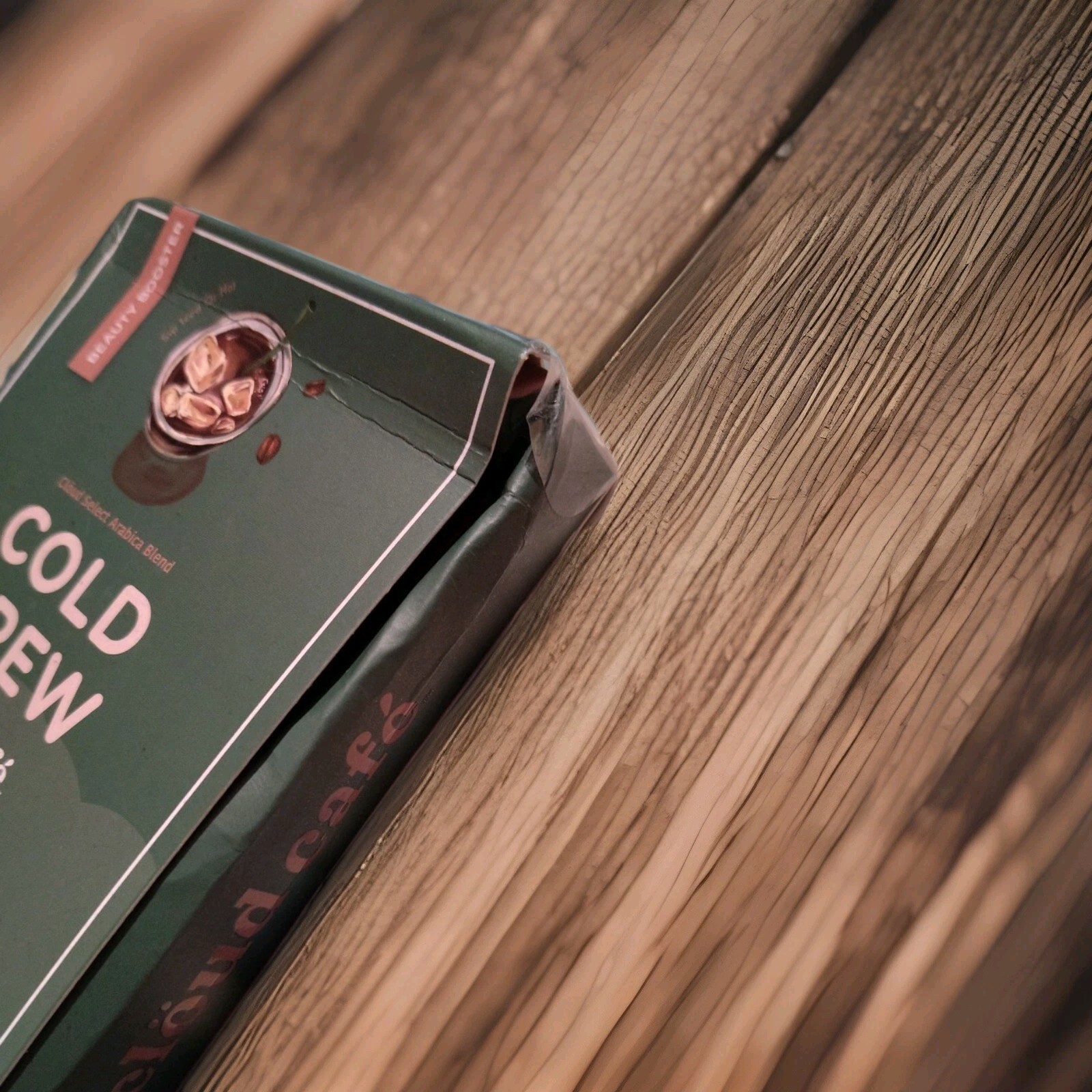 COLD BREW clöud café BEAUTY BOOSTER Cloud Select Arabica Blend COFFEE BB: 6/2026