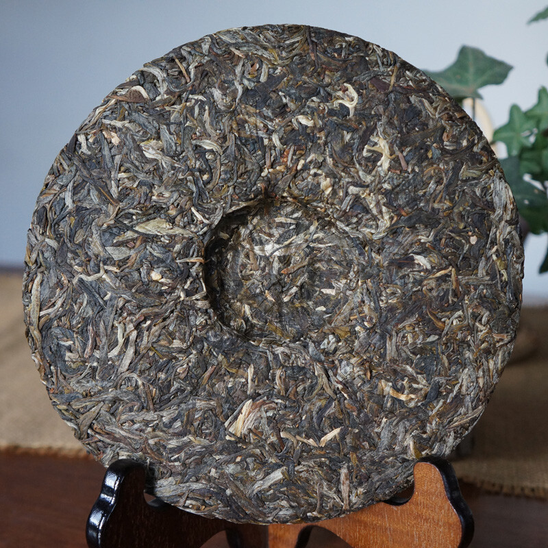 Liang Zai Pin Raw * 2013 Yunnan Pu’er Haiwan Old Comrade Old Tree Raw Puerh 400g