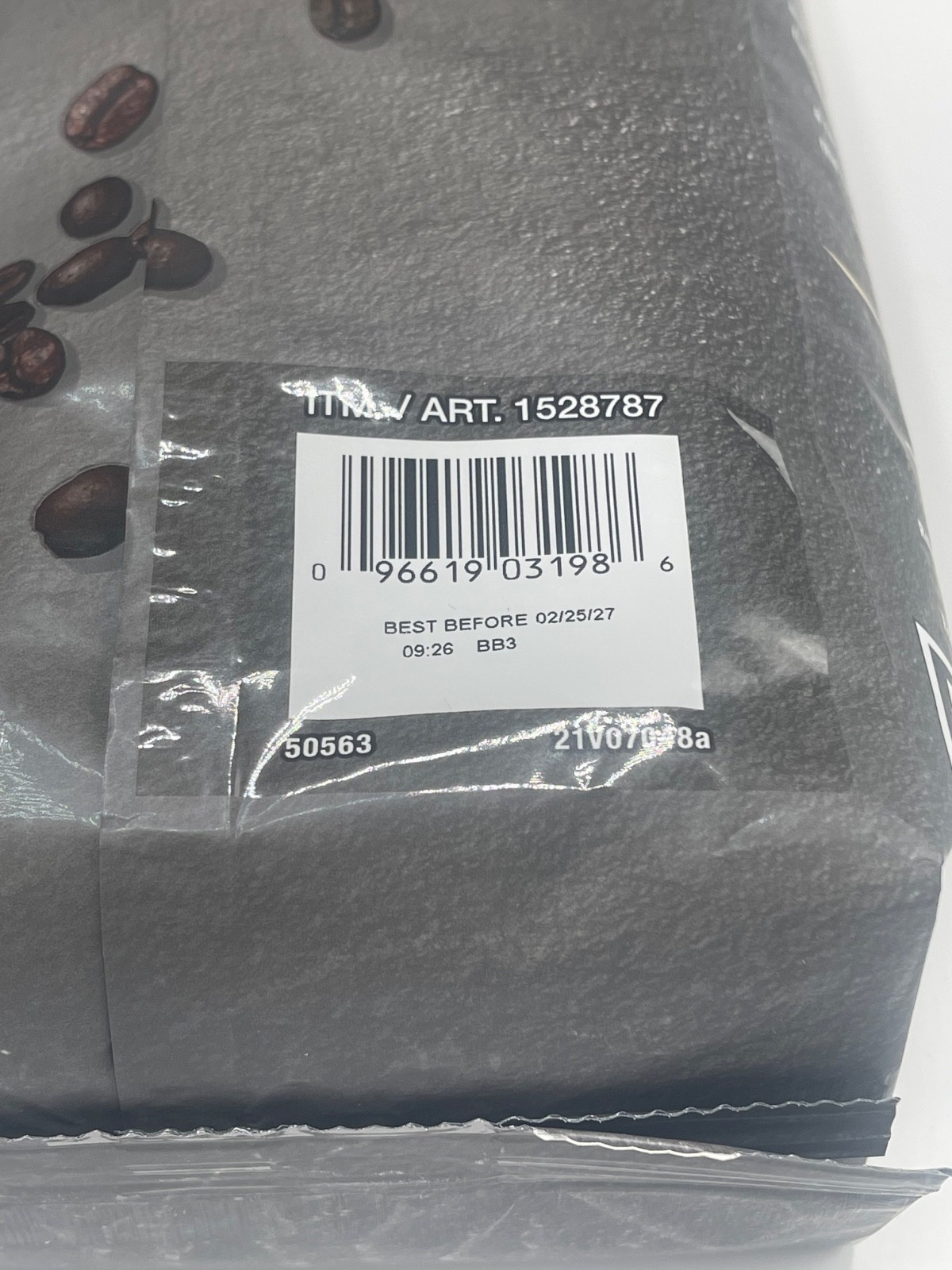 Kirkland Signature Whole Bean French Roast Coffee 2.5 Lb EXP 02/25/2027