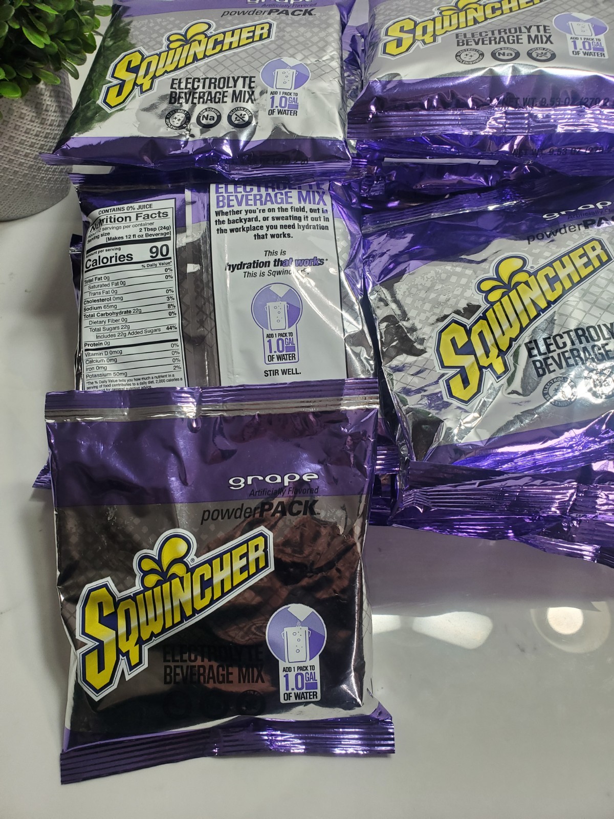 Sqwincher 159016006 Sports Drink Mix Powder 9.5 Oz. Grape 🍇 Lot of 20 ~ New