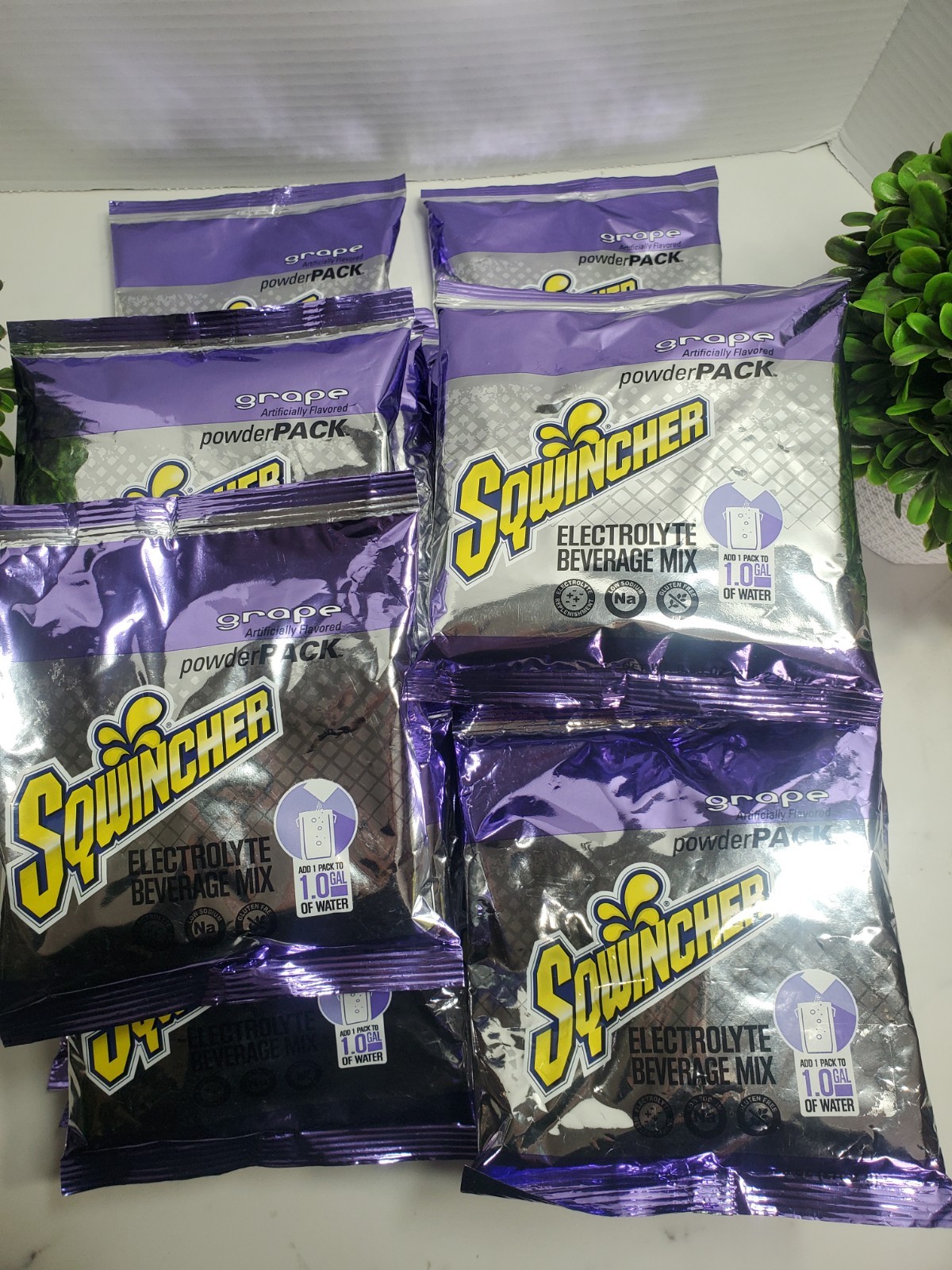 Sqwincher 159016006 Sports Drink Mix Powder 9.5 Oz. Grape 🍇 Lot of 20 ~ New