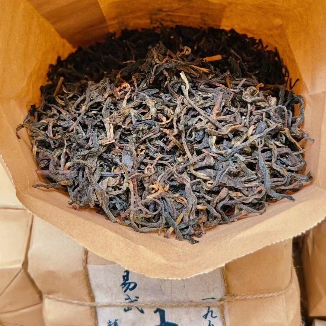 1999 Yunnan Loose Leaf Old Pu’er Tea Yiwu Aged Pu-erh Raw Tea Sheng Puerh 300g