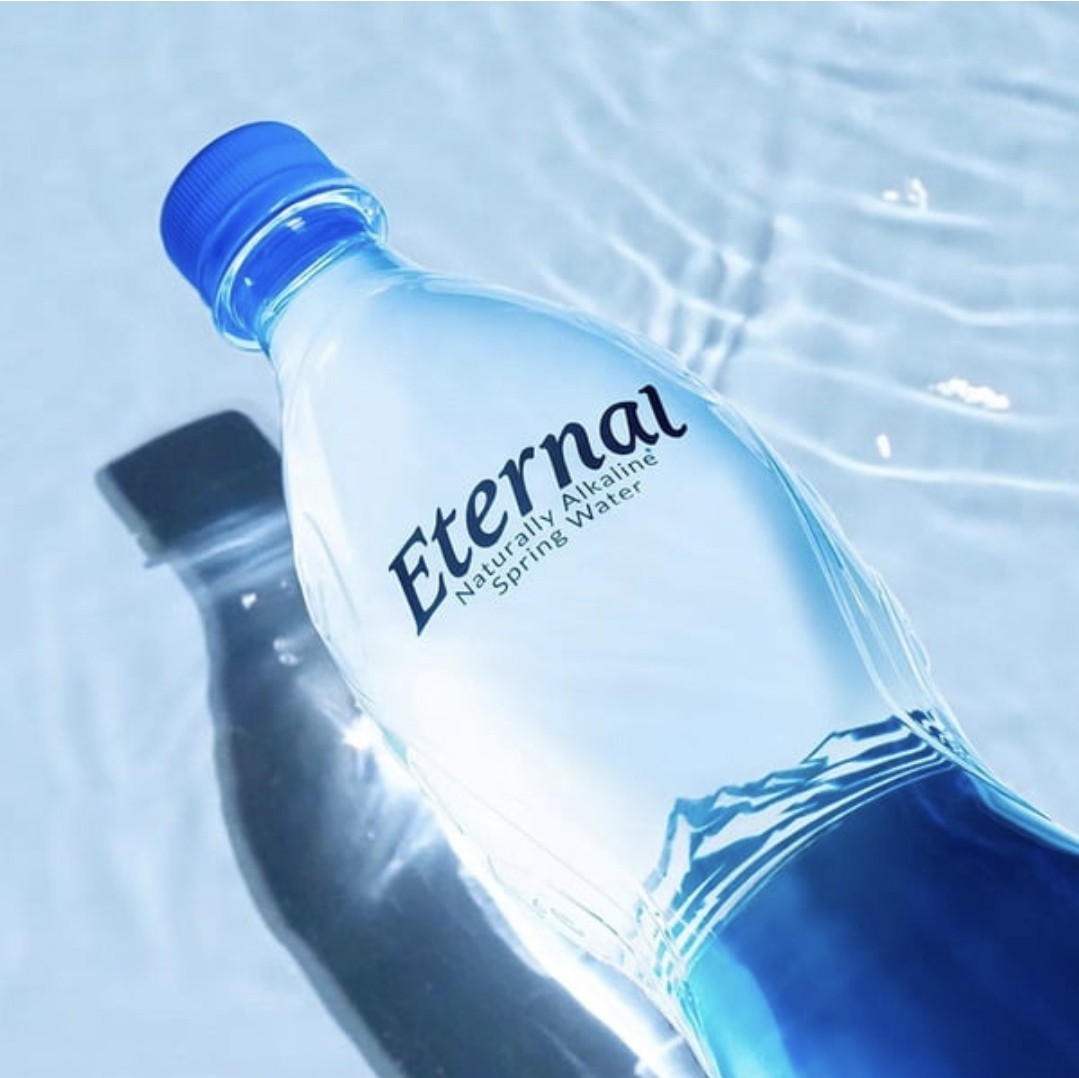 8 Bottles Of Eternal Water Alkaline Naturally Spring Water 1 L (1 DAY SHIP OUT)